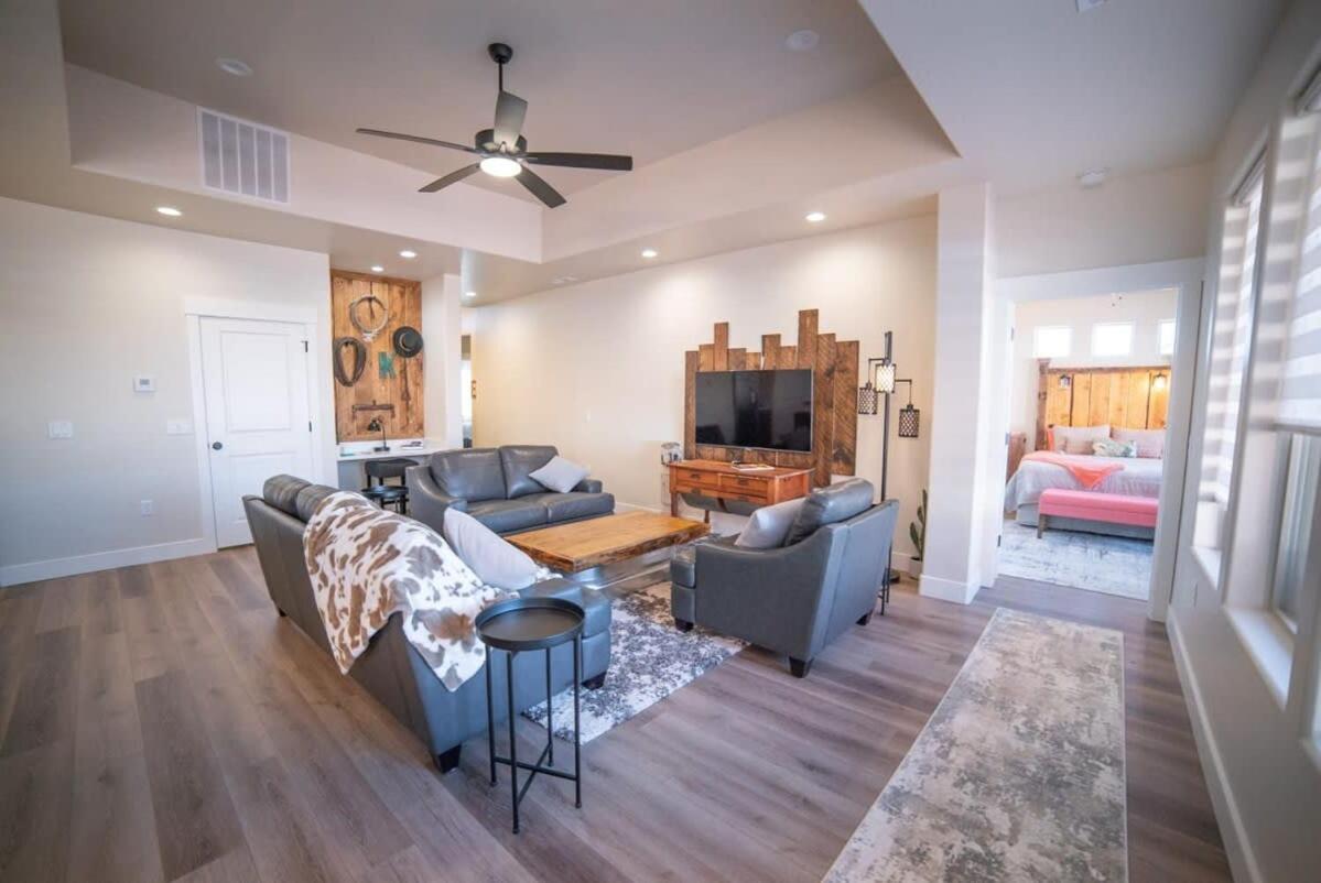 Red Canyon Bunkhouse At Kanab - New West Properties Экстерьер фото